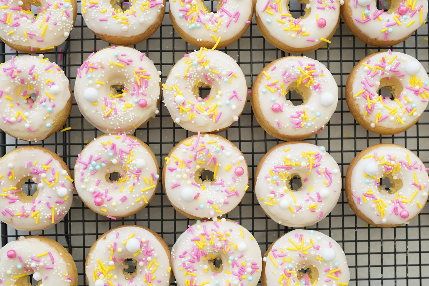 Pretty in Pistachio | Lemon Cake Donuts with Fancy Sprinkles | Pretty ...